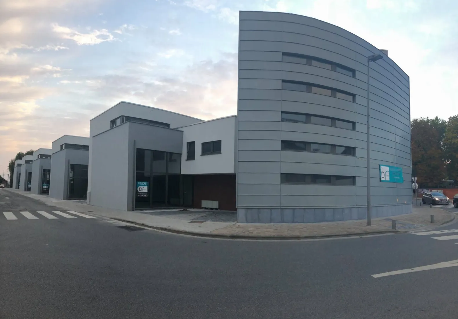 7 logements et 5 rez commerciaux à Farciennes