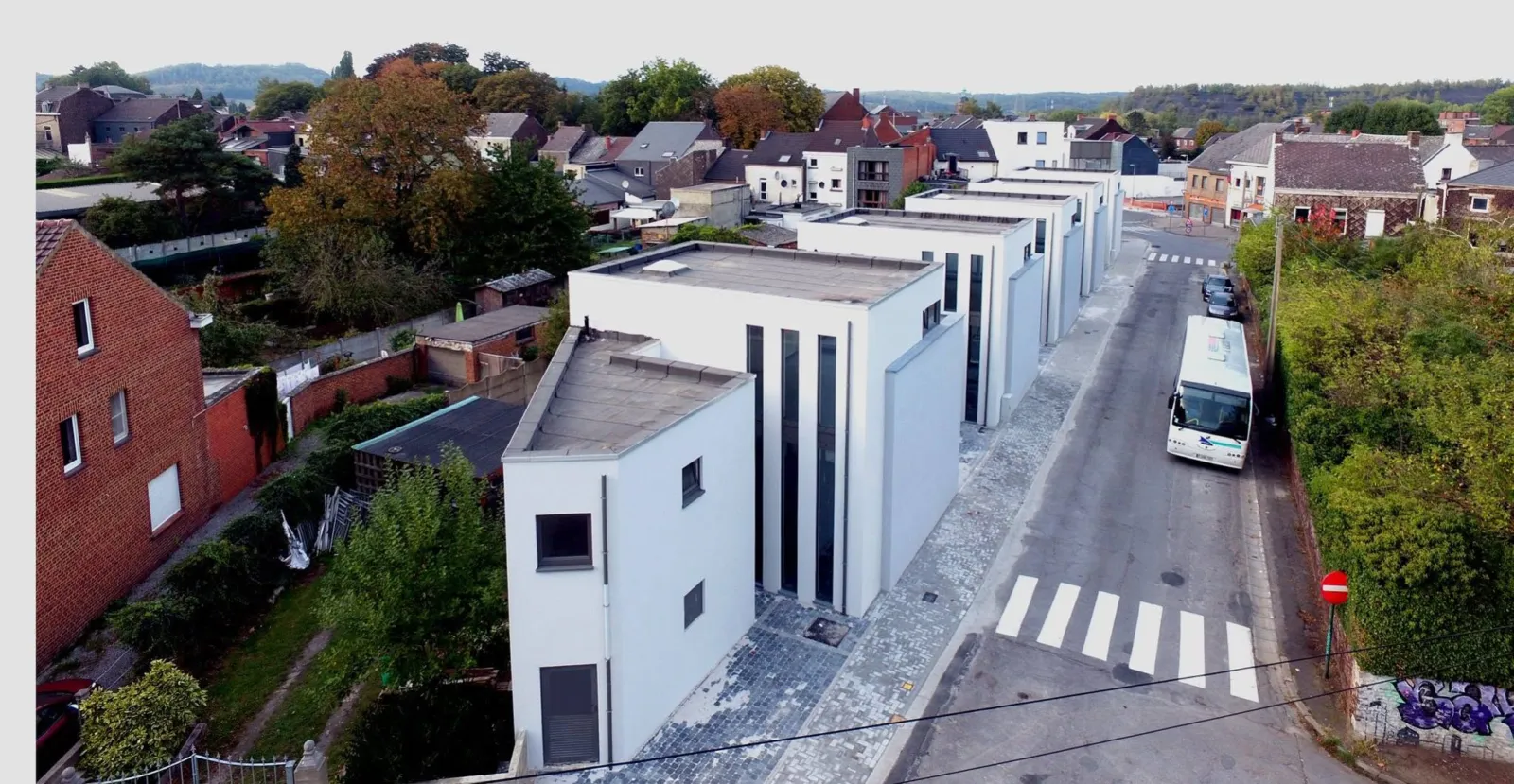 7 logements et 5 rez commerciaux à Farciennes