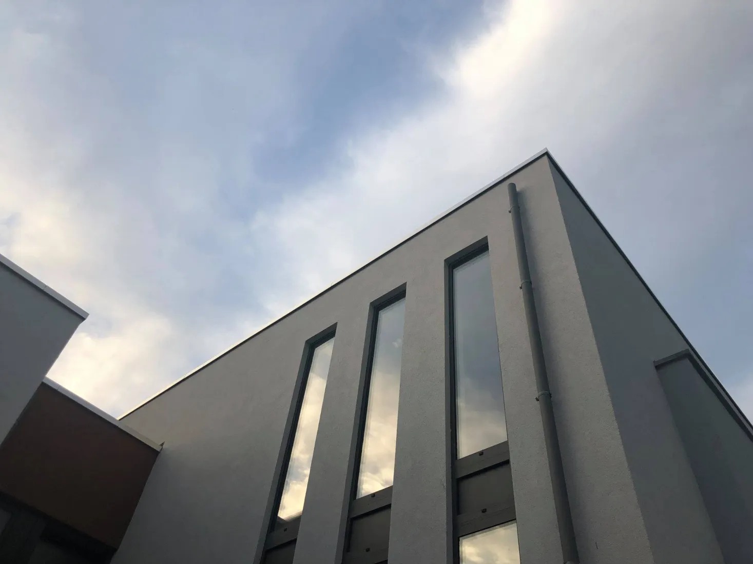 7 logements et 5 rez commerciaux à Farciennes