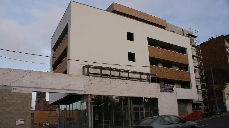 10 logements et un show-room