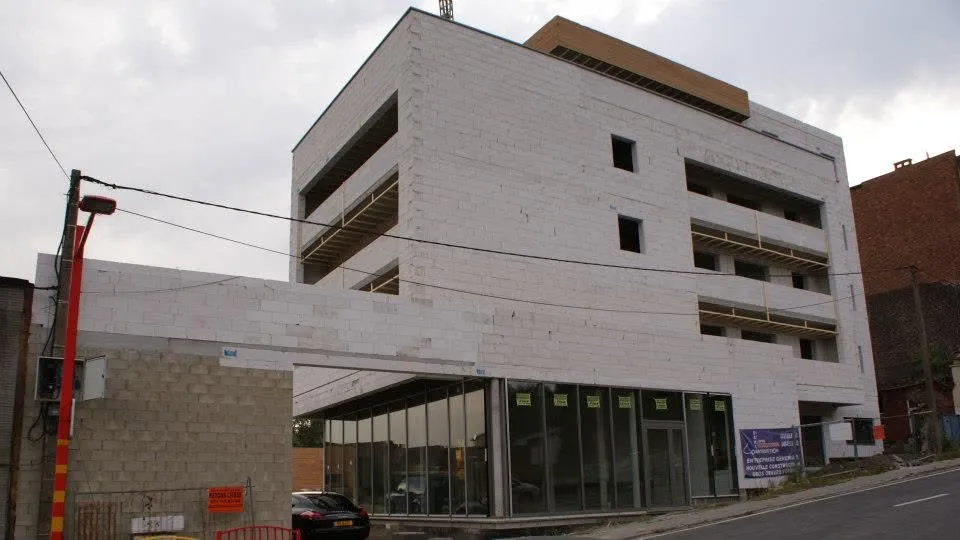 10 logements et un show-room